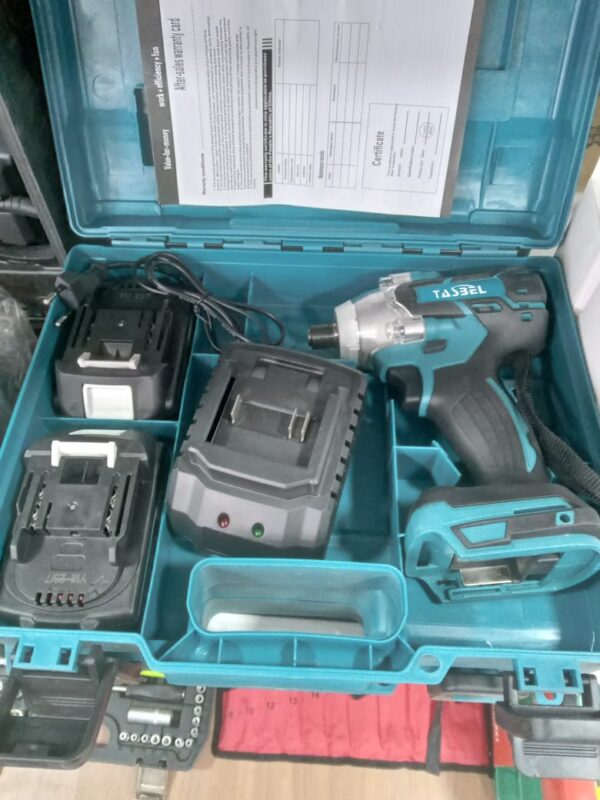 PISTOLA DE IMPACTO INALAMBRICA CON ADAPTADOR PARA TALADRO DE 98V